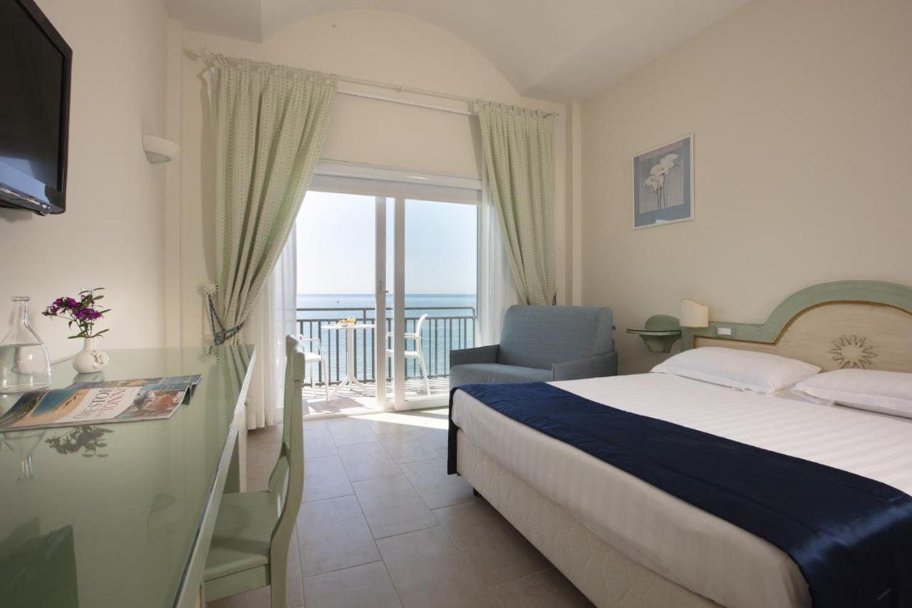 Summit Hotel Gaeta Exterior foto