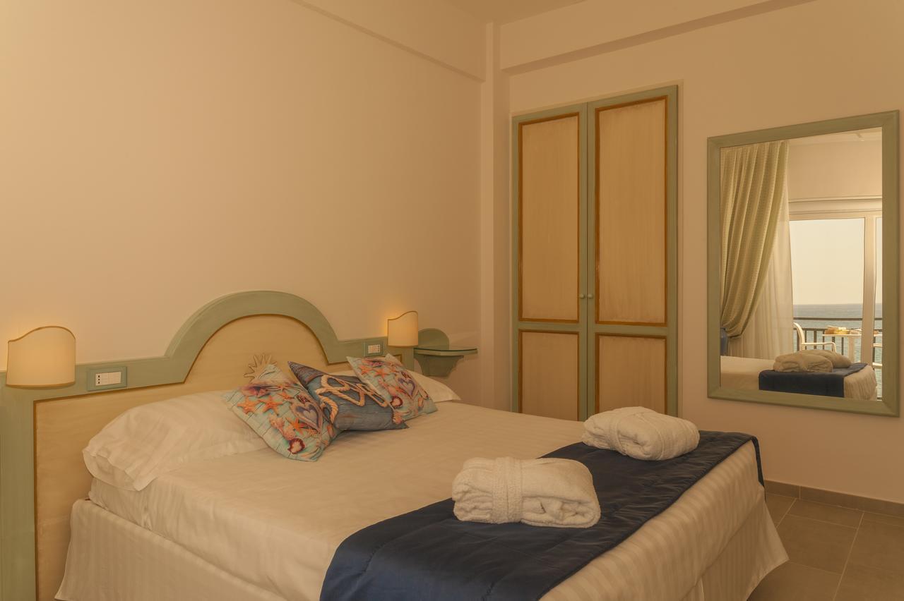 Summit Hotel Gaeta Exterior foto